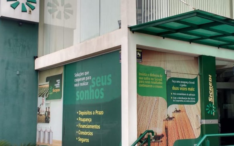 Sicredi Planalto firma convênio com empresa fornecedora de fertilizante mineral