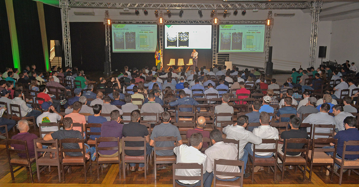 Fórum Regional de Máxima Produtividade CESB reúne cerca de 300 participantes