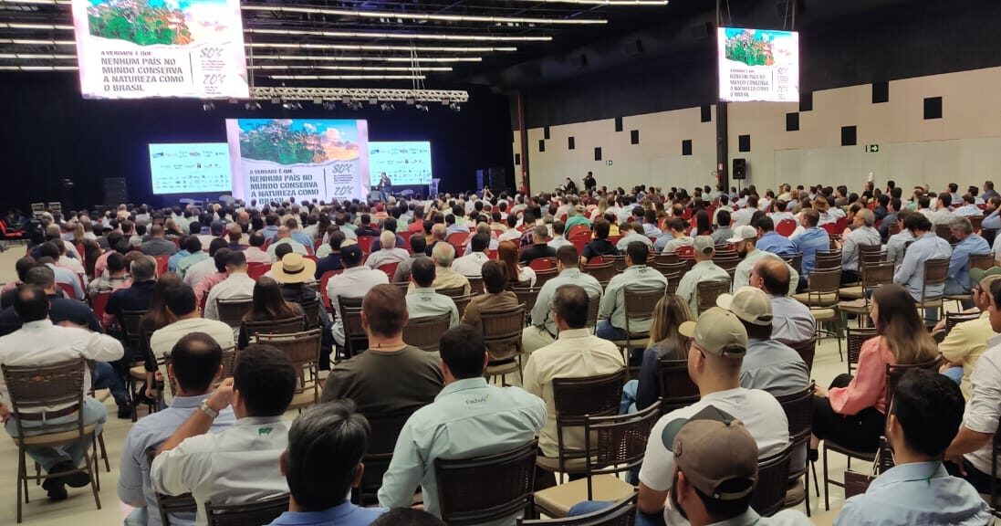 Biogénesis Bagó destaca no Confinar 2022 tecnologias que aumentam performance dos animais