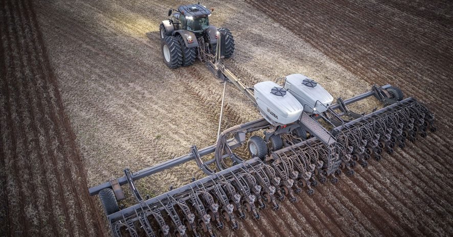 Bom momento do mercado de máquinas agrícolas destaca importância do seguro de patrimônio rural