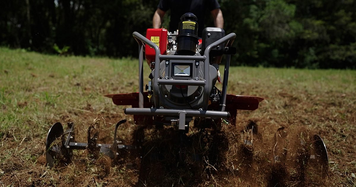 Branco Motores cria novos cursos técnicos e comerciais sobre equipamentos usados no campo