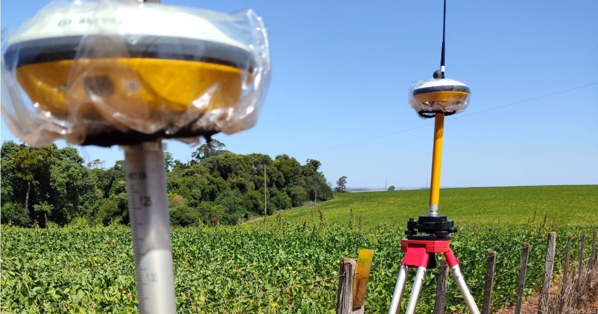 Como a topografia e o georreferenciamento otimizam a gestão de imóveis rurais e urbanos